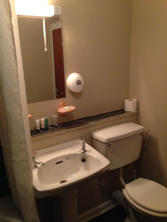 Duns The White Swan Hotel חדר תמונה